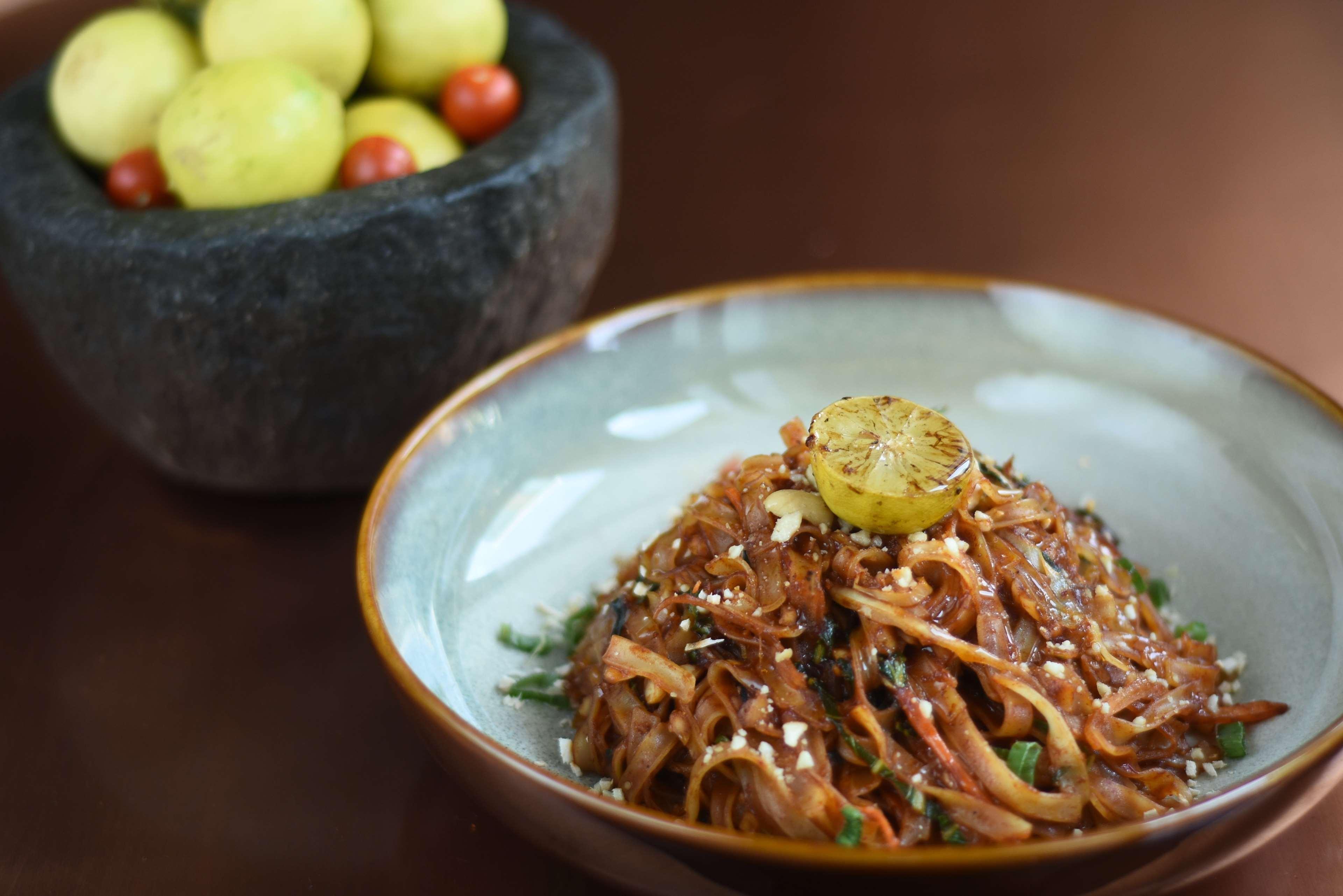Hilton Mumbai International Airport Hotel מראה חיצוני תמונה A bowl of chaebol