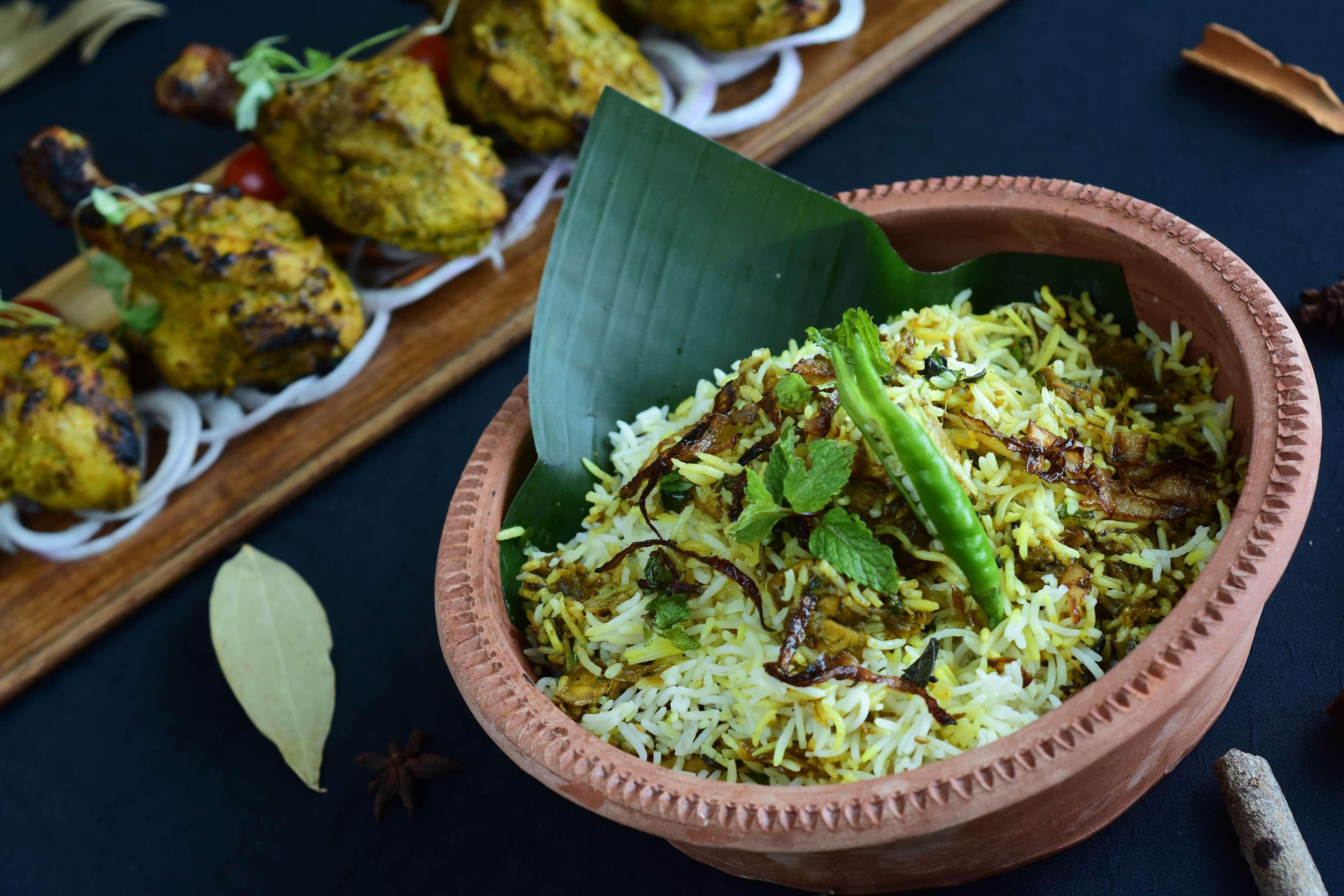 Hilton Mumbai International Airport Hotel מראה חיצוני תמונה Hyderabadi biryani